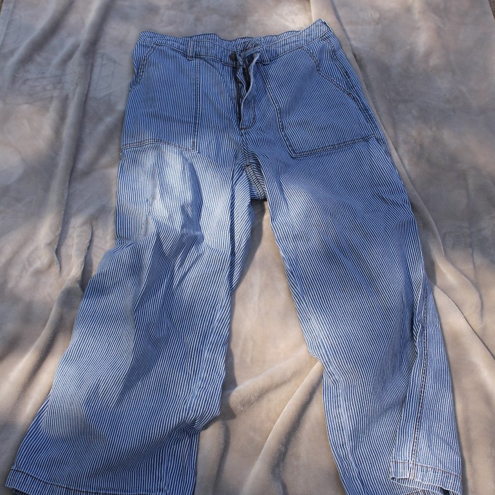 Striped High Waisted Jeans